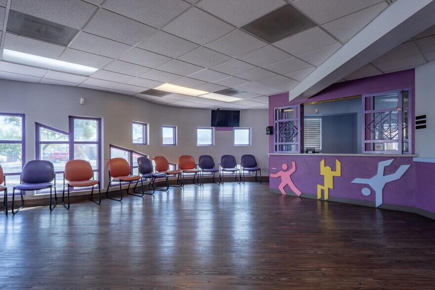 More Photos Of 2150 S Eastern Ave, Las Vegas Office For Sale