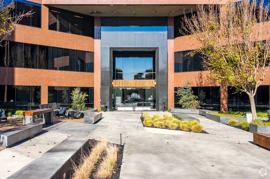 More Photos Of 2050 W 190th St, Torrance Office For Lease