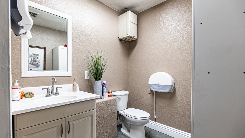 More Photos Of 15405 Valley Blvd, Fontana Land For Lease