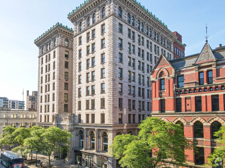 More Photos Of 120 E Washington St, Syracuse Loft Creative Space For Lease