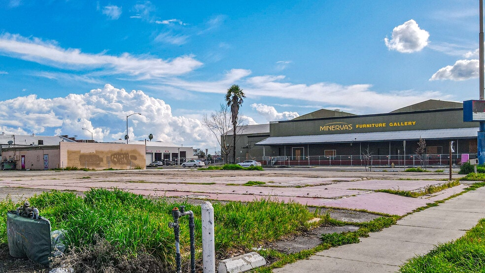 More Photos Of 245 W 16th St, Merced Land For Lease