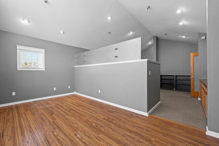 More Photos Of 7102 La Vista Pl, Niwot Medical For Sale