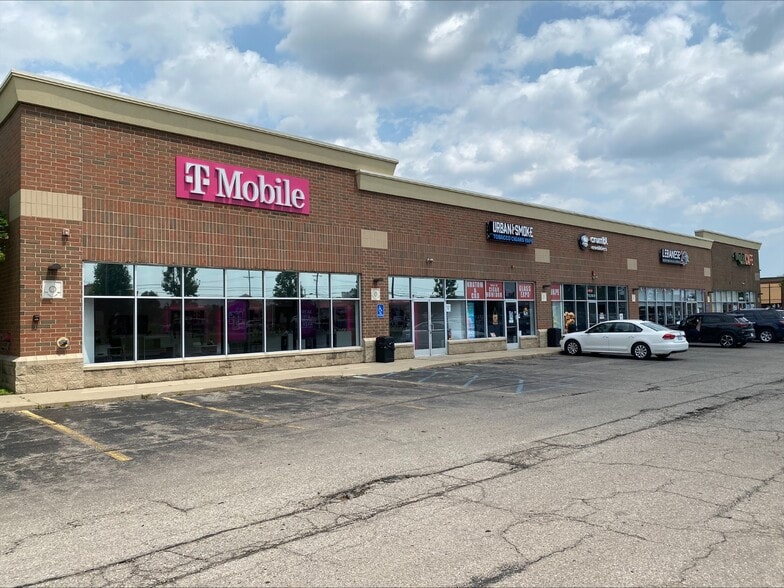 More Photos Of 27775-27805 23 Mile Rd, Chesterfield Storefront For Lease