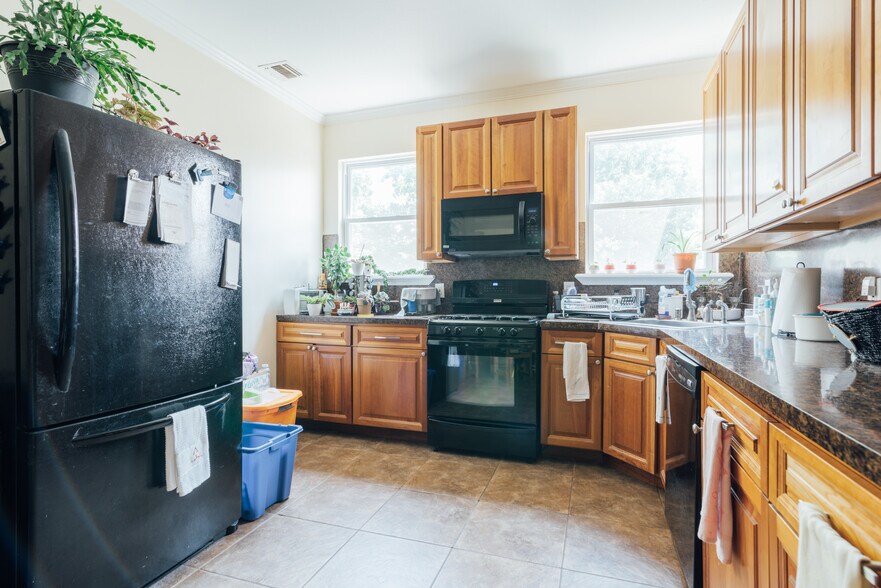 More Photos Of 804 Broadway, Bayonne Storefront Retail Residential For Sale