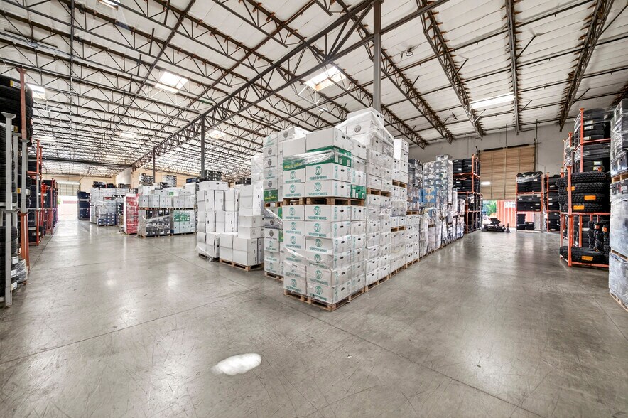 More Photos Of 13875 Live Oak Ave, Irwindale Warehouse For Sale