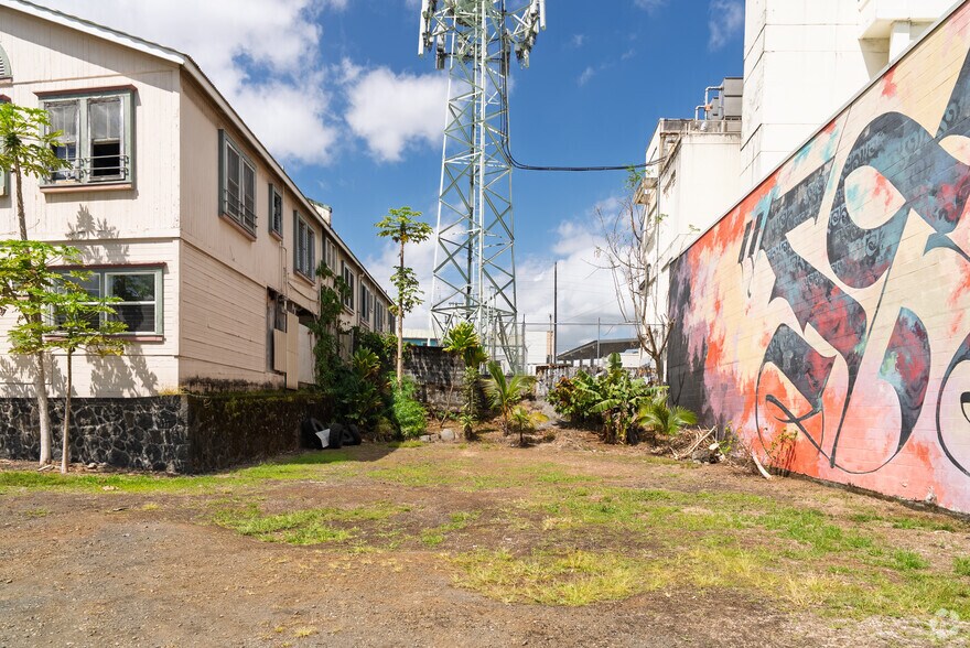 More Photos Of 210 Keawe St, Hilo Land For Sale