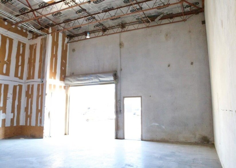 More Photos Of 9818 Whithorn Dr, Houston Office For Sale