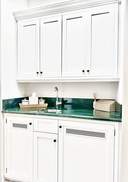 More Photos Of 2101-2131 San Joaquin Hills Rd, Newport Beach Medical For Lease