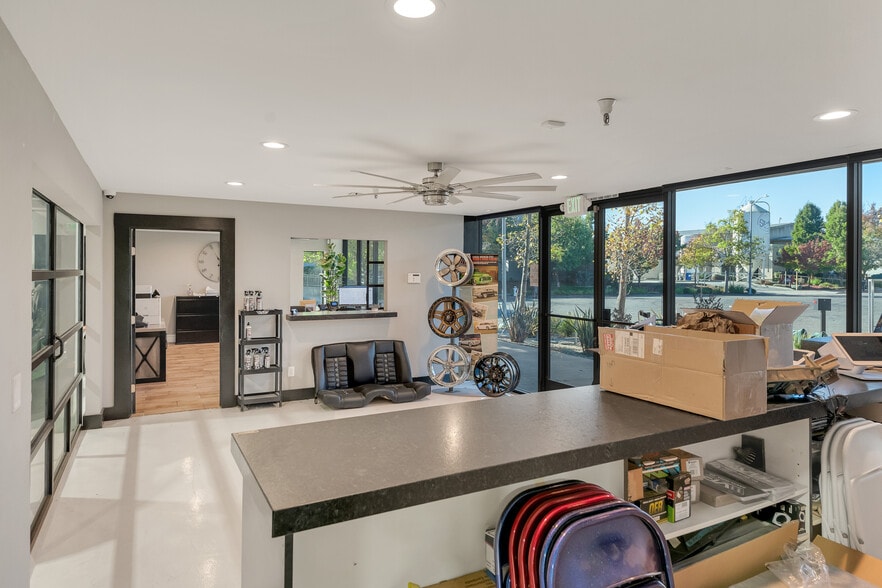 More Photos Of 2835 Duke Ct, Santa Rosa Industrial For Sale