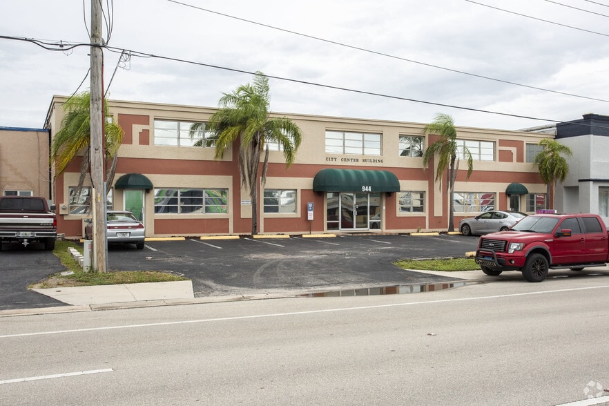 Primary Photo Of 944 Country Club Blvd, Cape Coral Warehouse For Lease