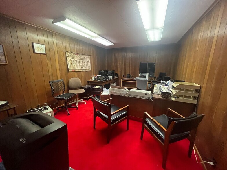 More Photos Of 229 N Main St, Valentine Office For Sale