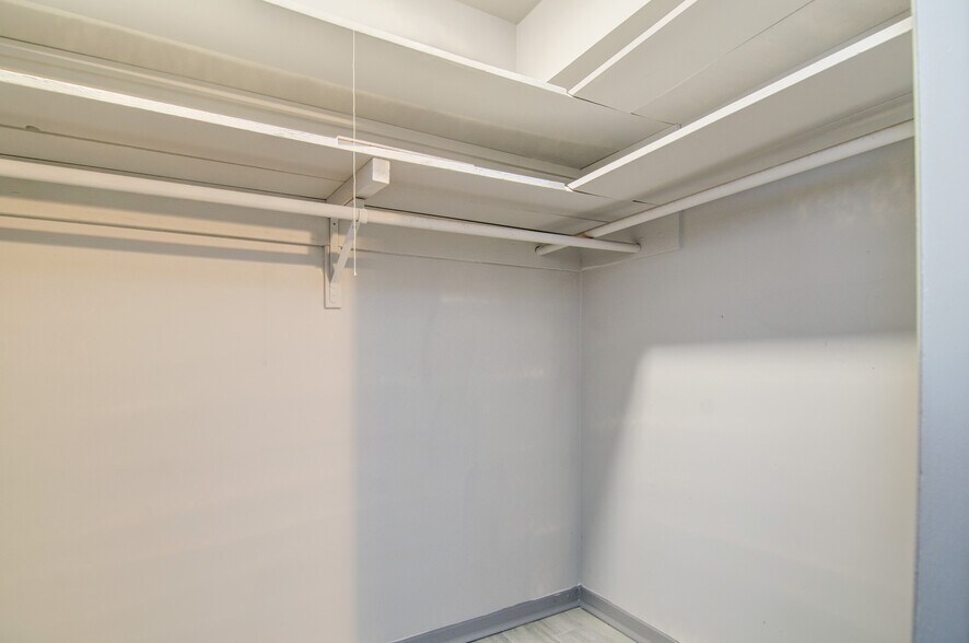 More Photos Of 21 Diana St, Memphis Apartments For Sale