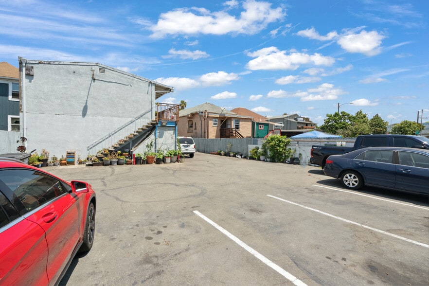 More Photos Of 839 Isabella St, Oakland Hotel For Sale