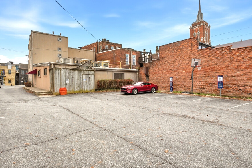 More Photos Of 713 E Market St, Louisville Office Residential For Sale