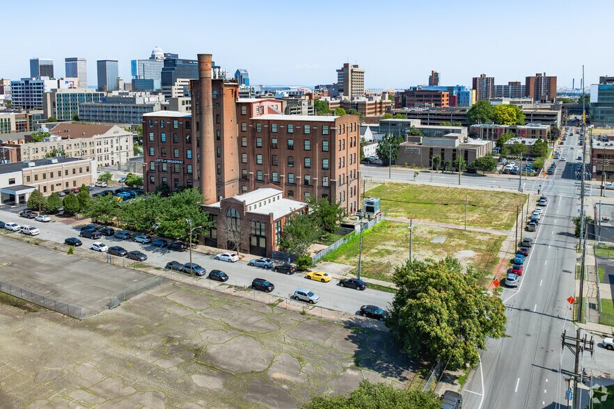 More Photos Of 430-440 E Broadway and Finzer, Louisville Land For Sale