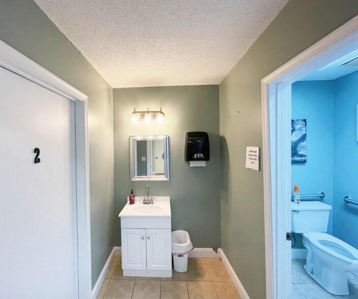 More Photos Of 2200 Opitz Blvd, Woodbridge Medical For Lease