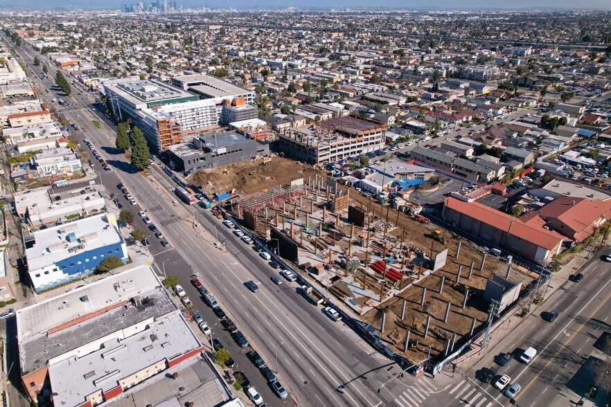 More Photos Of 8400 S Vermont Ave, Los Angeles Apartments For Lease