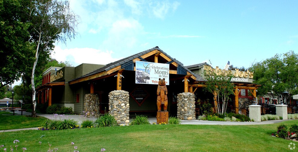 Primary Photo Of 999 Contra Costa Blvd, Pleasant Hill Restaurant For Lease