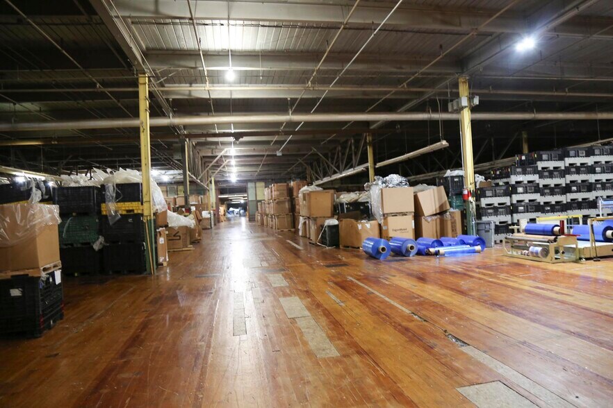 More Photos Of 4730 Ninety Six Hwy, Ninety Six Distribution For Sale