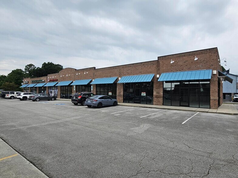 Primary Photo Of 409 Western Blvd, Jacksonville Unknown For Lease