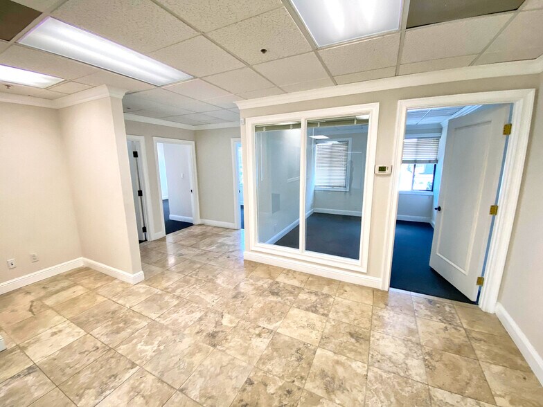 More Photos Of 2165 E Francisco Blvd, San Rafael Unknown For Lease