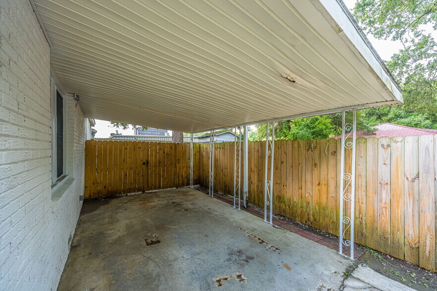 More Photos Of 2136 Easy St, North Charleston Freestanding For Sale