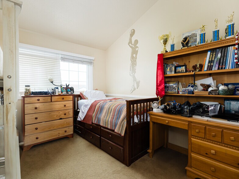 More Photos Of 426 E Imperial Ave, El Segundo Apartments For Sale