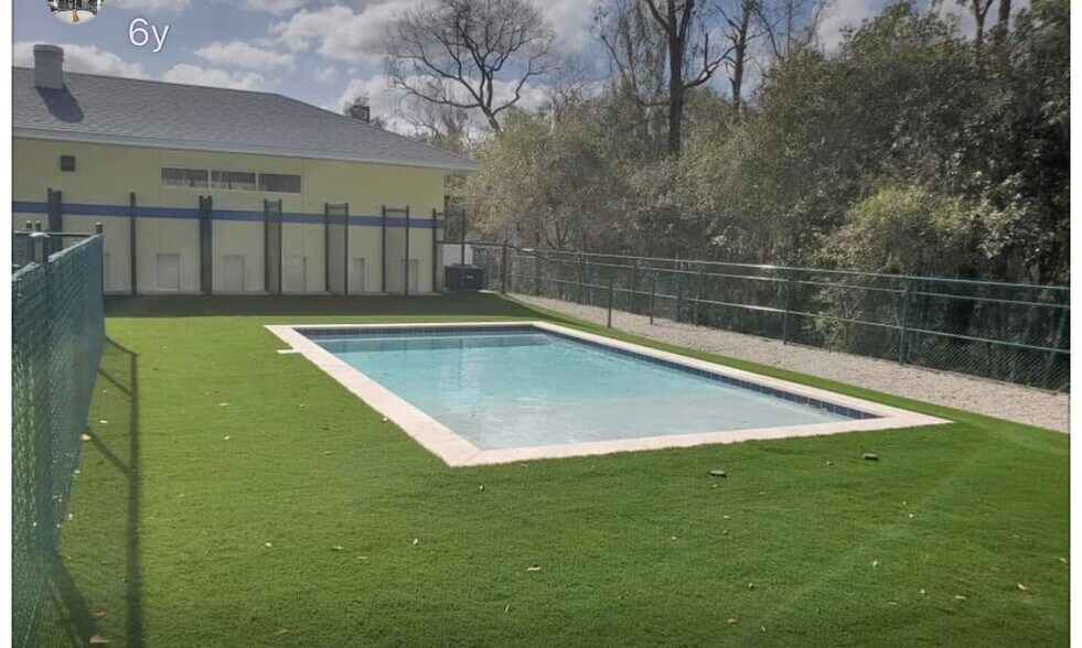 More Photos Of 2079 Winter Springs Blvd, Oviedo General Retail For Sale