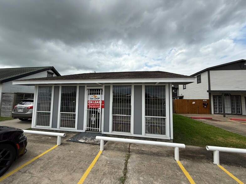 More Photos Of 2809 Market St, Baytown Office Residential For Lease