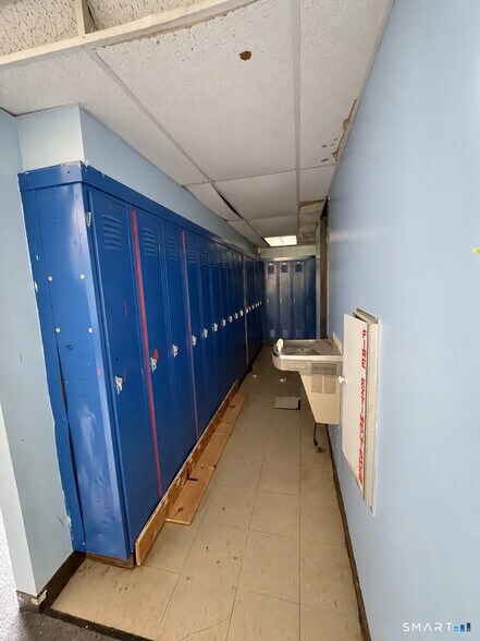 More Photos Of 51 Gabb Rd, Bloomfield Schools For Sale