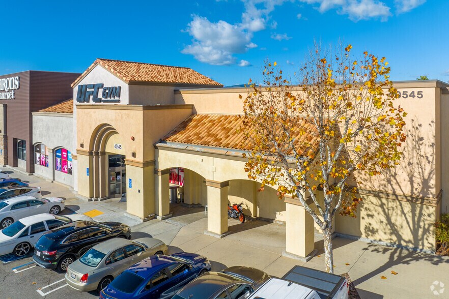 Primary Photo Of 40525-40575 California Oaks Rd, Murrieta General Retail For Lease