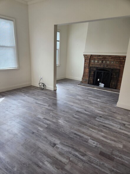 More Photos Of 6844 Mission St, Daly City Storefront Retail Residential For Sale