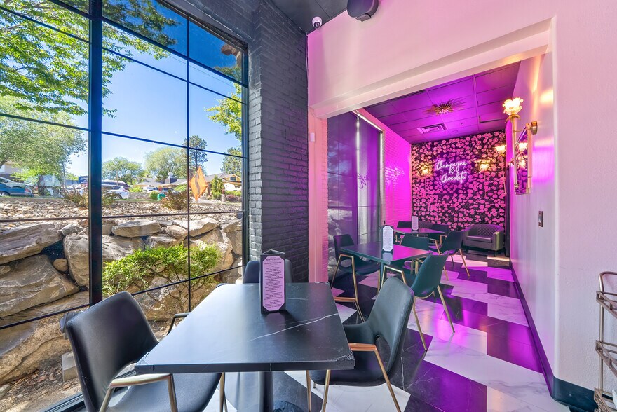 More Photos Of 550 W Plumb Ln, Reno General Retail For Lease