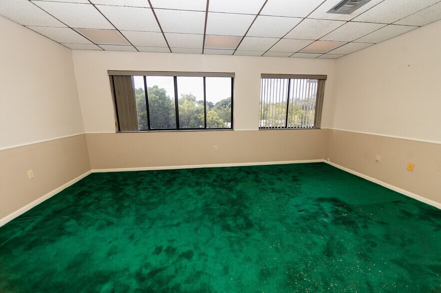 More Photos Of 300 NW 70th Ave, Plantation Medical For Lease