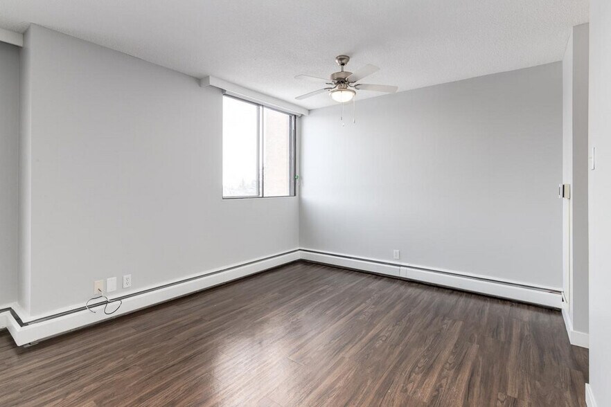 More Photos Of 2105 90 Av SW, Calgary Apartments For Lease