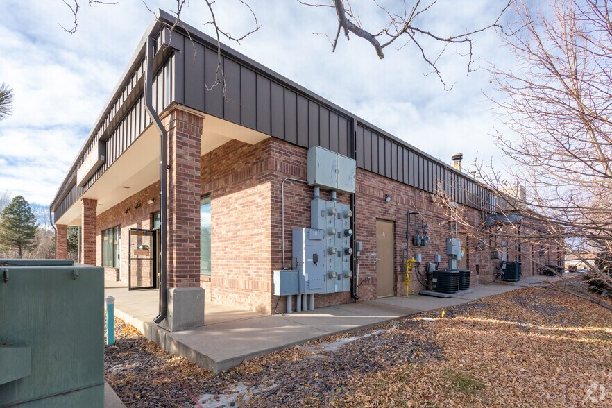 More Photos Of 8030 S Holly St, Littleton Freestanding For Lease