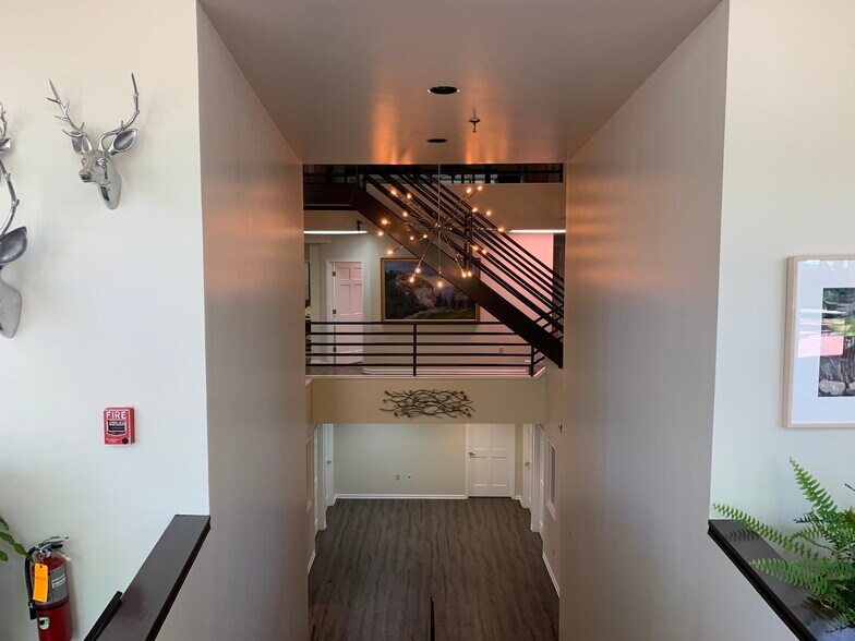 More Photos Of 18 S Pack Sq, Asheville Office For Lease