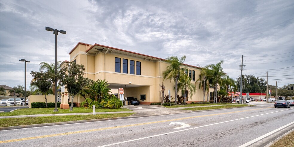 More Photos Of 8200-8250 66th St N, Pinellas Park Unknown For Lease