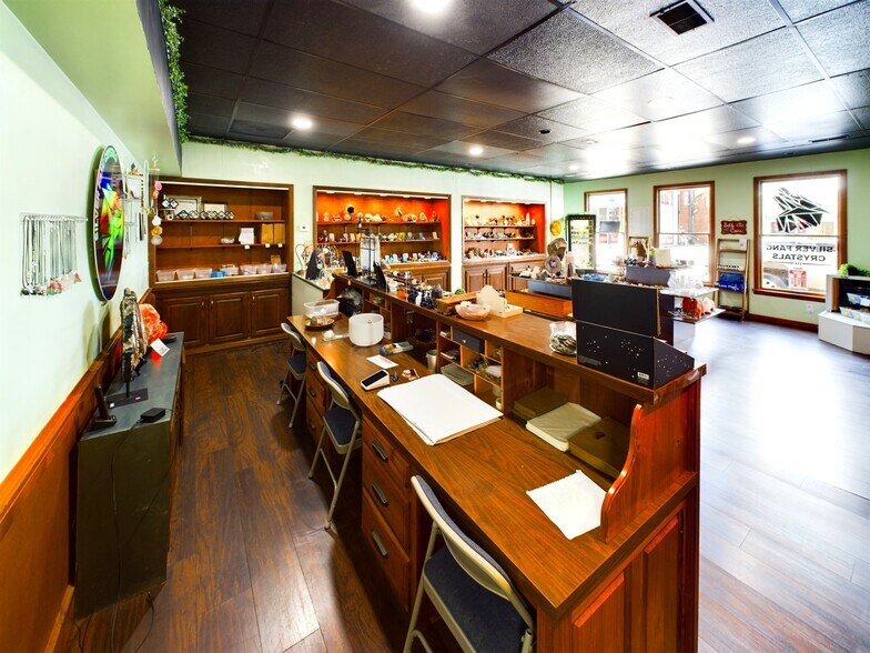 More Photos Of 309 S Ohio Ave, Sedalia Storefront Retail Office For Sale