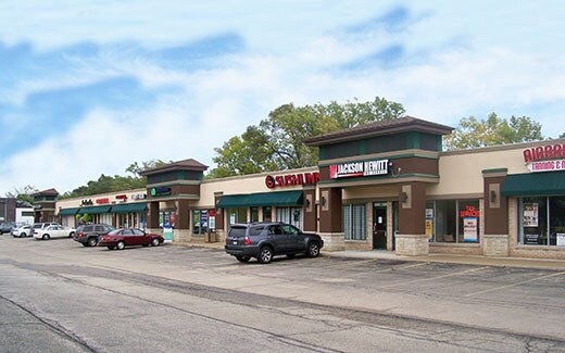 Primary Photo Of 701-743 E Roosevelt Rd, Lombard Unknown For Lease