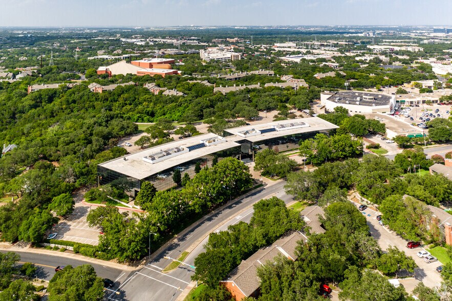 More Photos Of 9600 Great Hills Trl, Austin Coworking Space