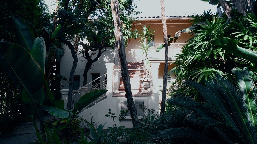 More Photos Of 8468 Fountain Ave, West Hollywood Apartments For Sale