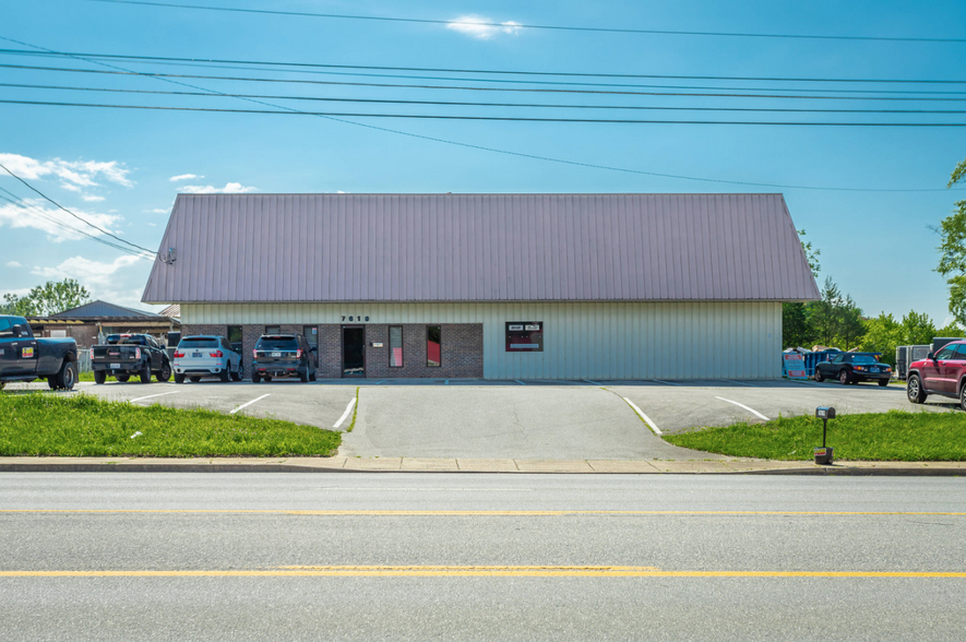 Primary Photo Of 7619 Hixson Pike, Hixson Warehouse For Sale