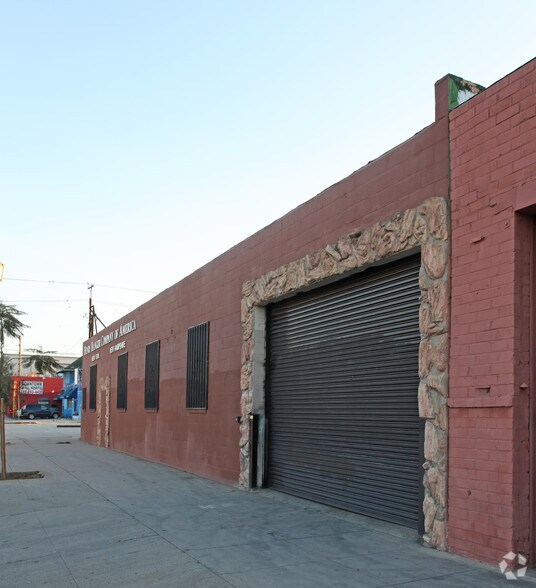 More Photos Of 3116 S Hill St, Los Angeles Warehouse For Lease