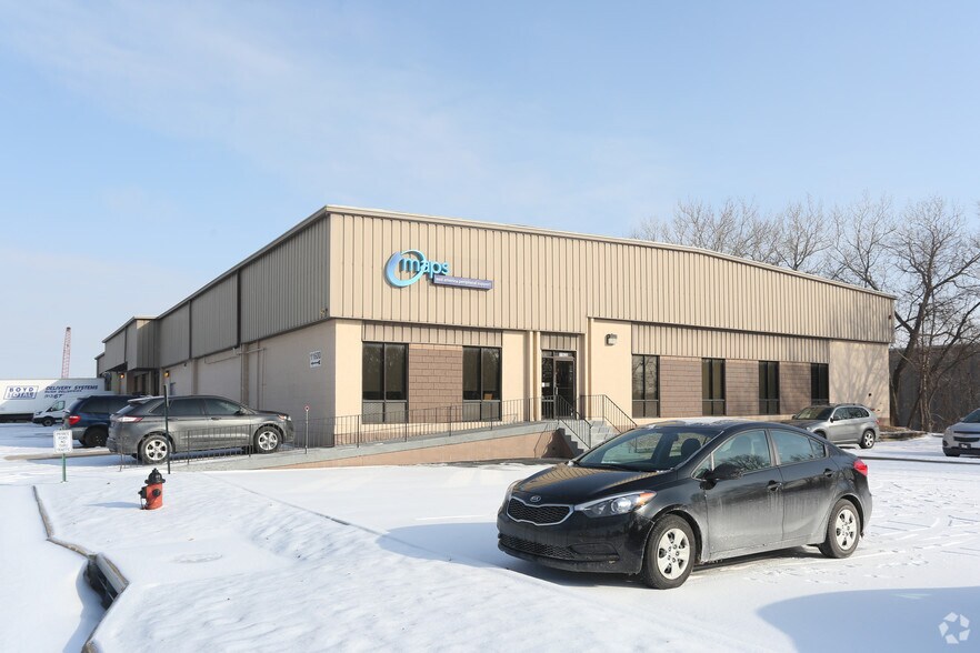 More Photos Of 11600-11630 W 85th St, Lenexa Warehouse For Sale