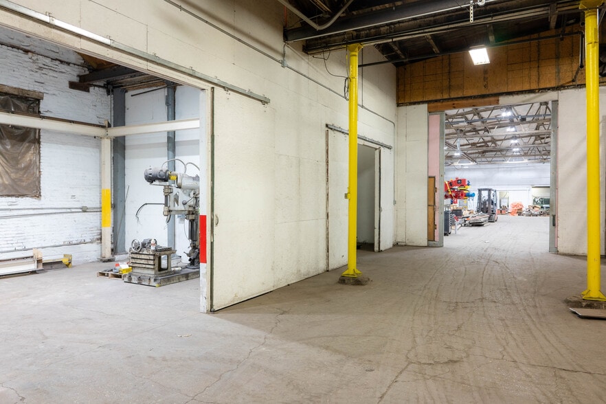 More Photos Of 2424 Columbus Rd, Springfield Warehouse For Sale