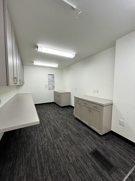 More Photos Of 626 Tamalpais Dr, Corte Madera Office For Lease