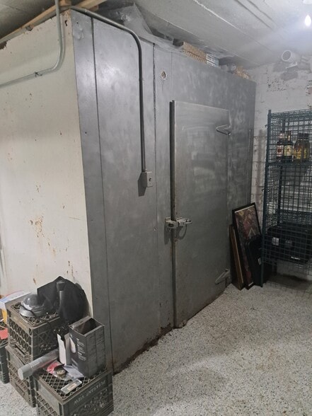 More Photos Of 5900 Miller Ave, Gary Restaurant For Sale