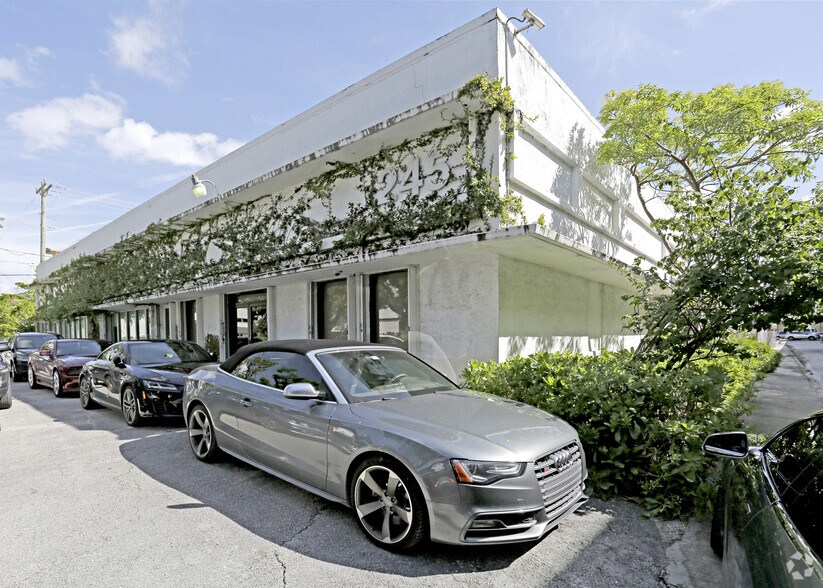 More Photos Of 245 NE 37th St, Miami Loft Creative Space For Sale