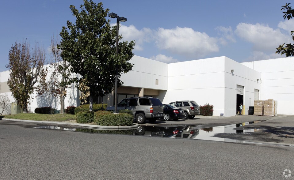 Primary Photo Of 2121 Maple Privado, Ontario Warehouse For Lease